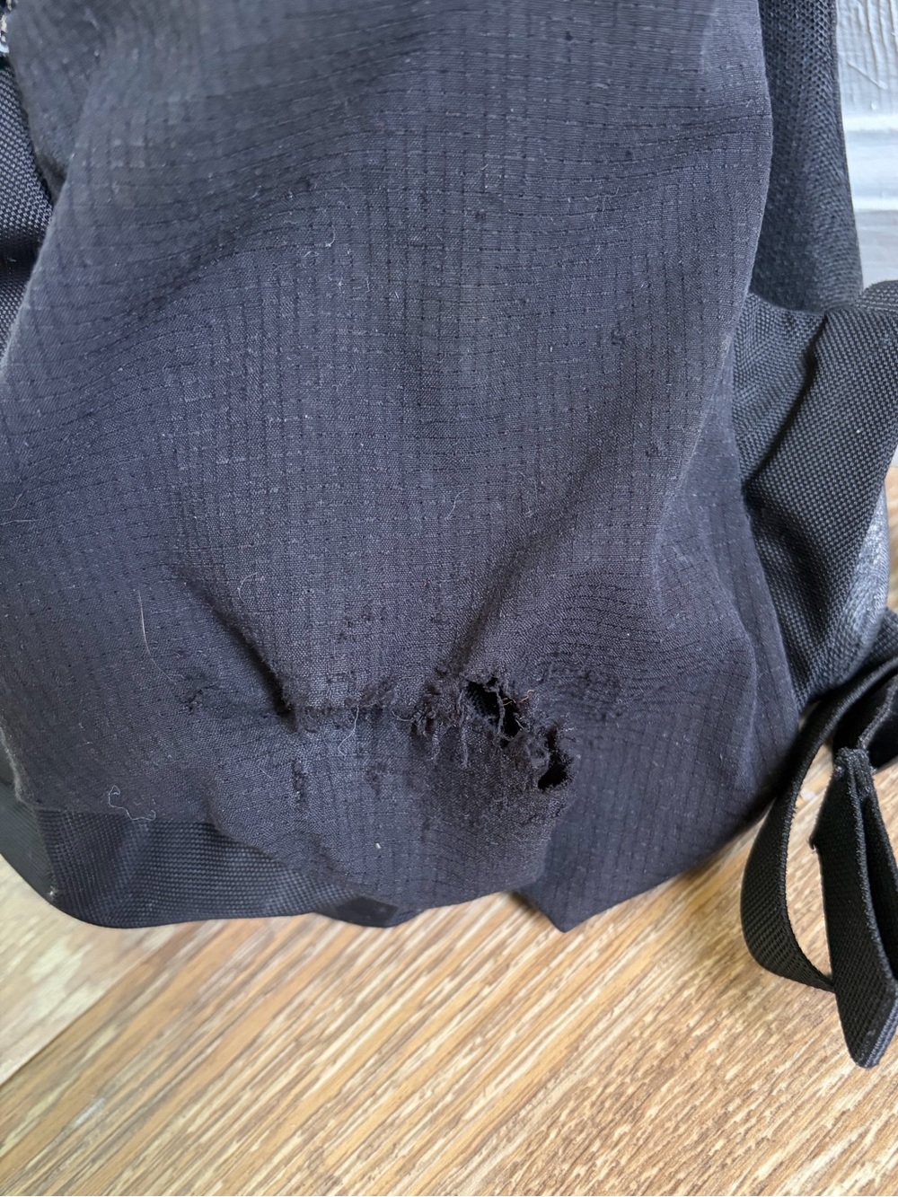 Lululemon LiftOS Commuter Backpack Black 20L | Travel Work Gym Bag - Picture 7 of 15